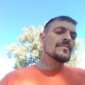 Meet your Posher, Jay